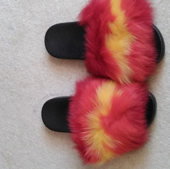Fluffy Fur Slides Sz 8/8.5 - Picture 1 of 2